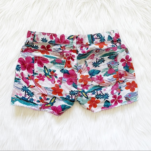 🔴4/$25 est. 1989 place floral hawaiian cut off shorts - Picture 3 of 7